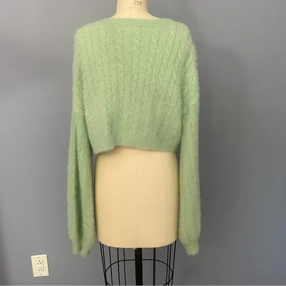 Cropped Fuzzy Cardigan Women’s Large V-Neck 3-Button -Blue Blush - Picture 3 of 7